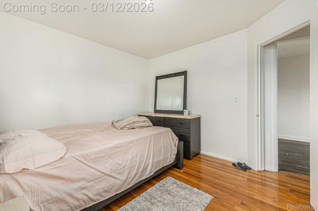 2338 Walter Avenue, Warren, MI 48092