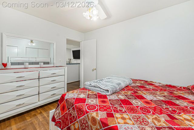 2338 Walter Avenue, Warren, MI 48092