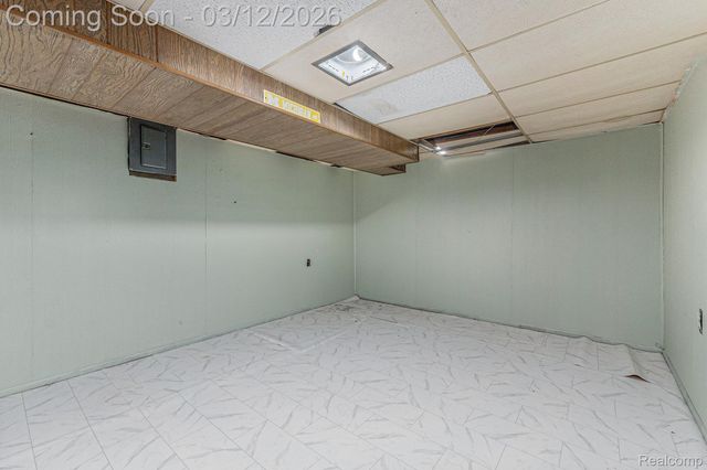 2338 Walter Avenue, Warren, MI 48092