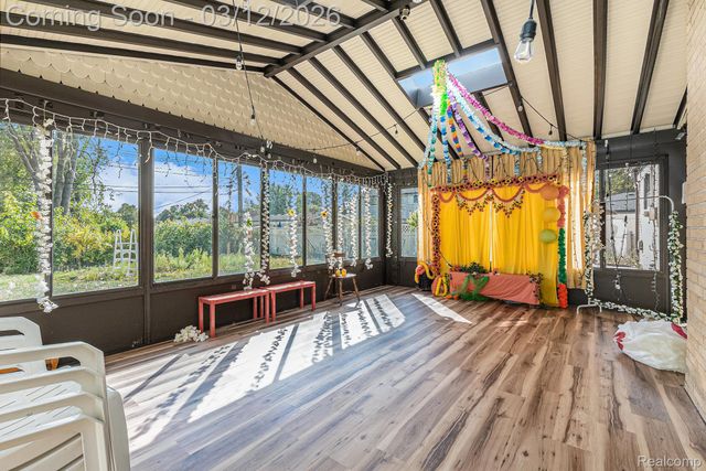 2338 Walter Avenue, Warren, MI 48092