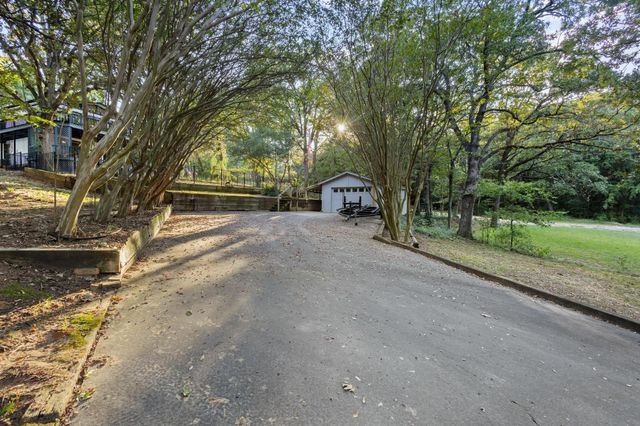 207 Wales Drive, Pottsboro, TX 75076