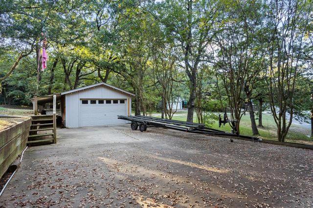 207 Wales Drive, Pottsboro, TX 75076
