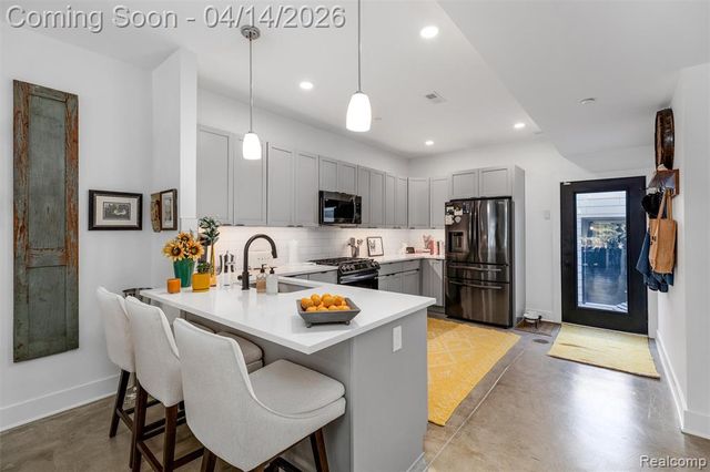 2736 Harrison Street, Detroit, MI 48216