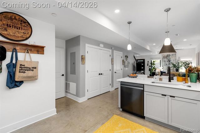 2736 Harrison Street, Detroit, MI 48216