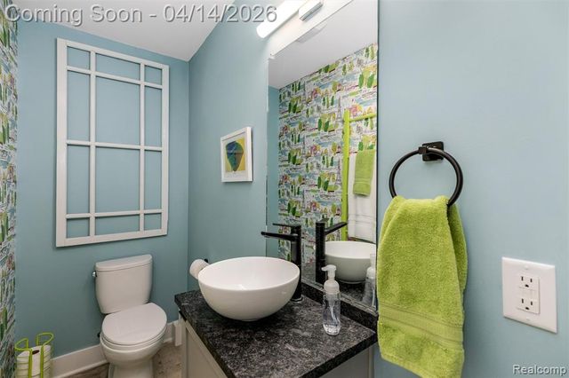 2736 Harrison Street, Detroit, MI 48216