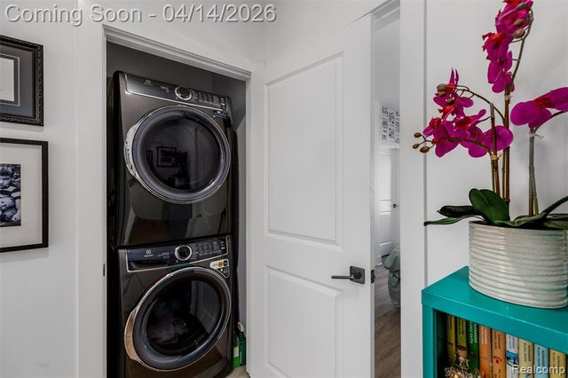 2736 Harrison Street, Detroit, MI 48216