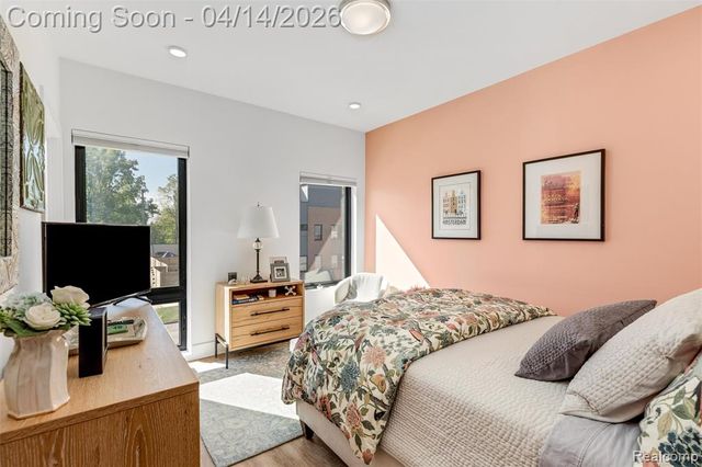 2736 Harrison Street, Detroit, MI 48216