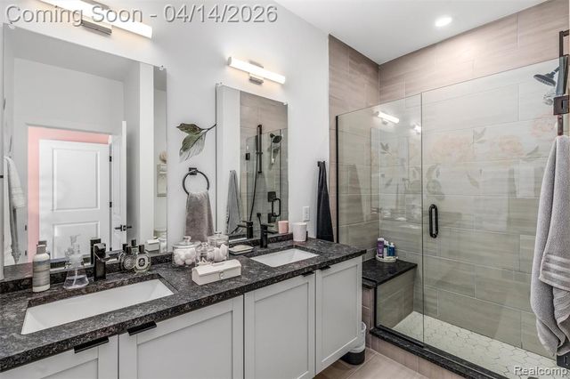 2736 Harrison Street, Detroit, MI 48216