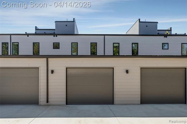 2736 Harrison Street, Detroit, MI 48216