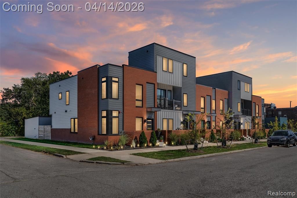 2736 Harrison Street, Detroit, MI 48216