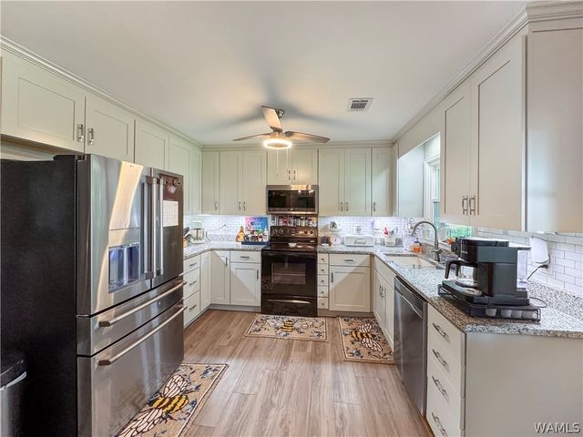 11703 Benton, Northport, AL 35475