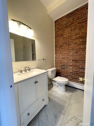 32 Trumbull Street 2, New Haven, CT 06511