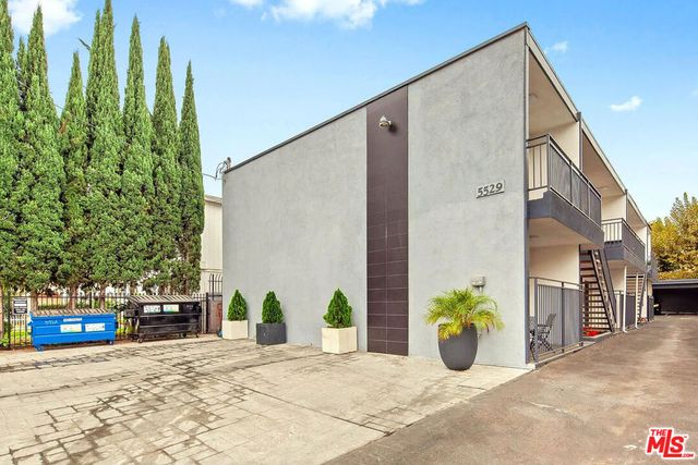 5529 Bonner Avenue 2, North Hollywood, CA 91601