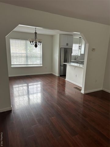 4 Marian Court, Warwick, NY 10990