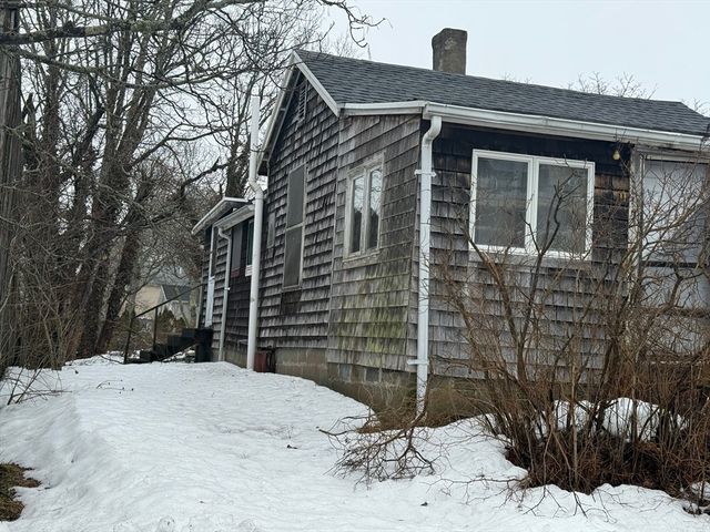 11 Tenth, Wareham, MA 02558