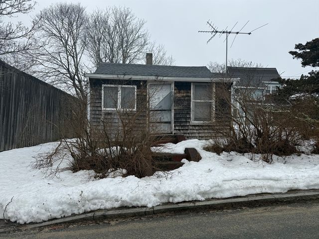 11 Tenth, Wareham, MA 02558