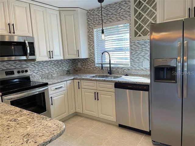 1424 CHESTERFIELD DRIVE, Dunedin, FL 34698