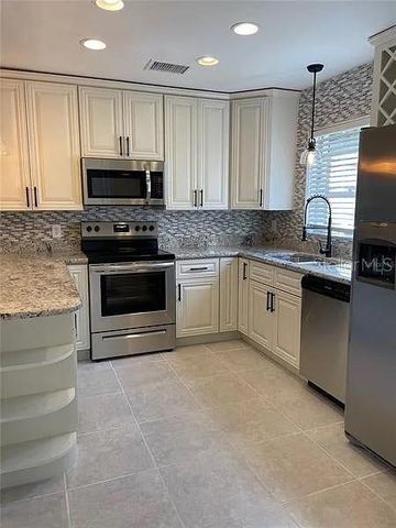 1424 CHESTERFIELD DRIVE, Dunedin, FL 34698