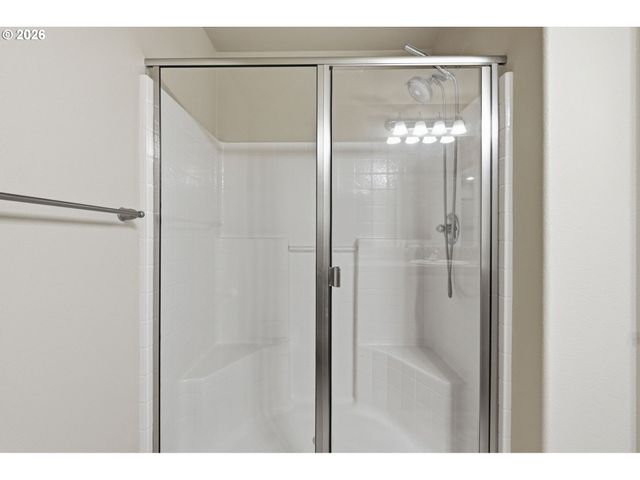 10525 Ne CEDAR FALLS Loop, Hillsboro, OR 97006