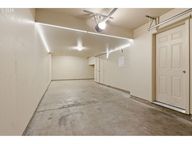 10525 Ne CEDAR FALLS Loop, Hillsboro, OR 97006