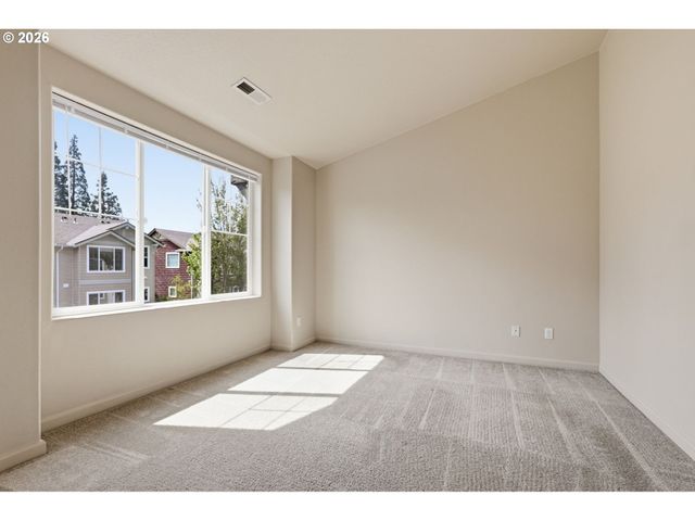 10525 Ne CEDAR FALLS Loop, Hillsboro, OR 97006