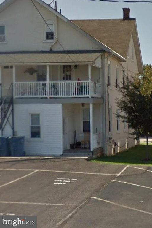 233 E MAIN ST, LANSDALE, PA 19446 — photo 2