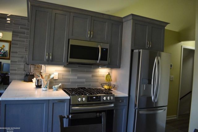 37322 Charter Oaks Boulevard Building 11, Clinton Township, MI 48036