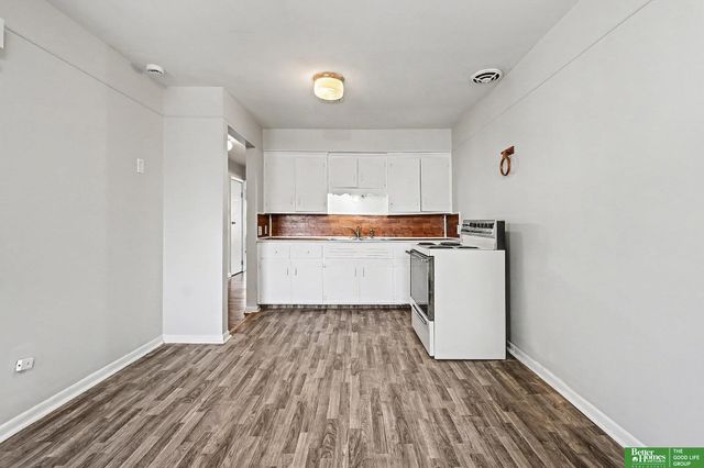 2416 S 16th Street, Omaha, NE 68108