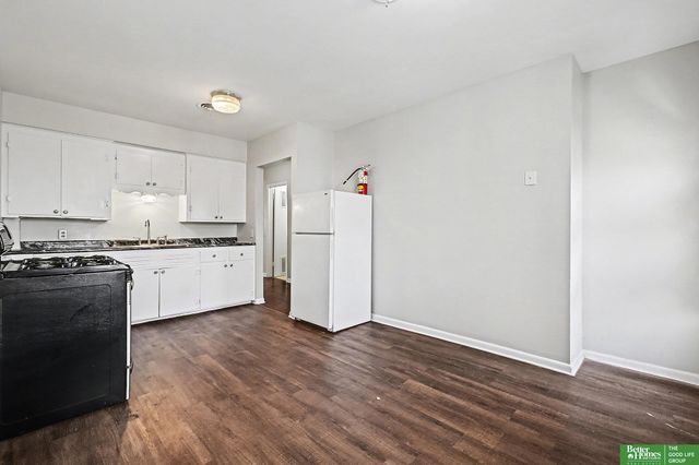 2416 S 16th Street, Omaha, NE 68108