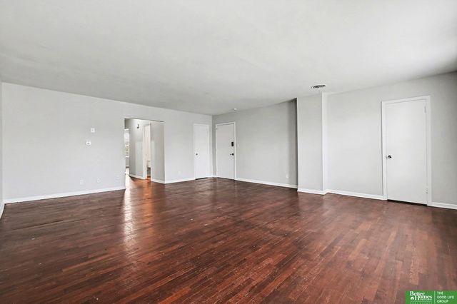 2416 S 16th Street, Omaha, NE 68108