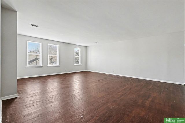 2416 S 16th Street, Omaha, NE 68108