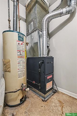 2416 S 16th Street, Omaha, NE 68108