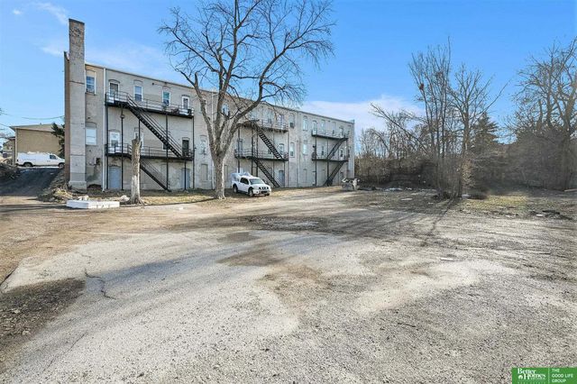 2416 S 16th Street, Omaha, NE 68108