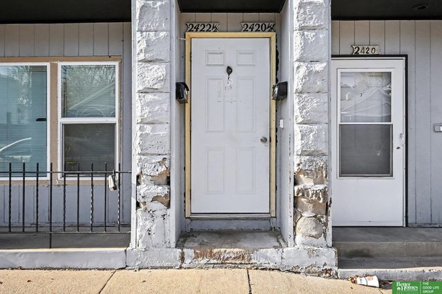 2416 S 16th Street, Omaha, NE 68108