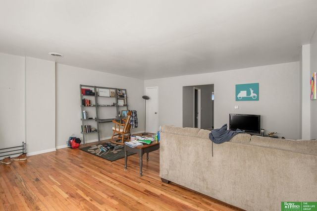 2416 S 16th Street, Omaha, NE 68108