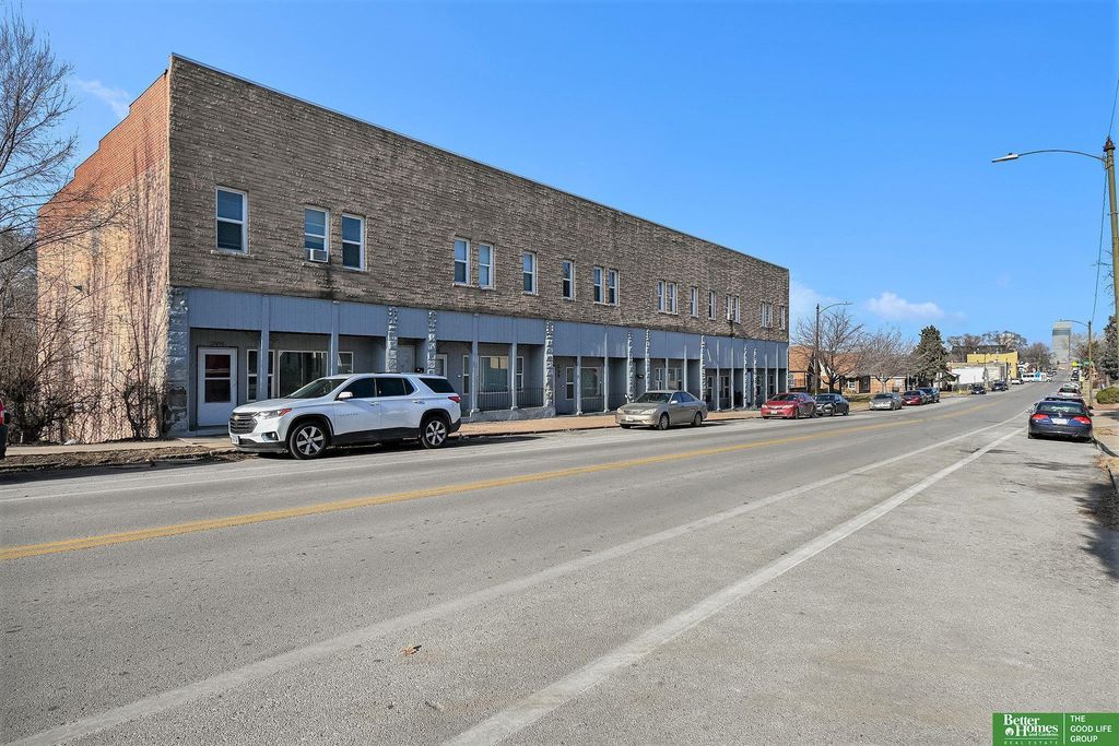 2416 S 16th Street, Omaha, NE 68108