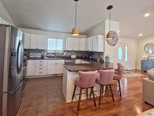2702 WILDHORSE DR, Rapid City, SD 57703