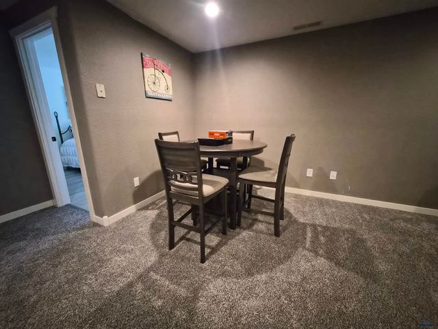 2702 WILDHORSE DR, Rapid City, SD 57703