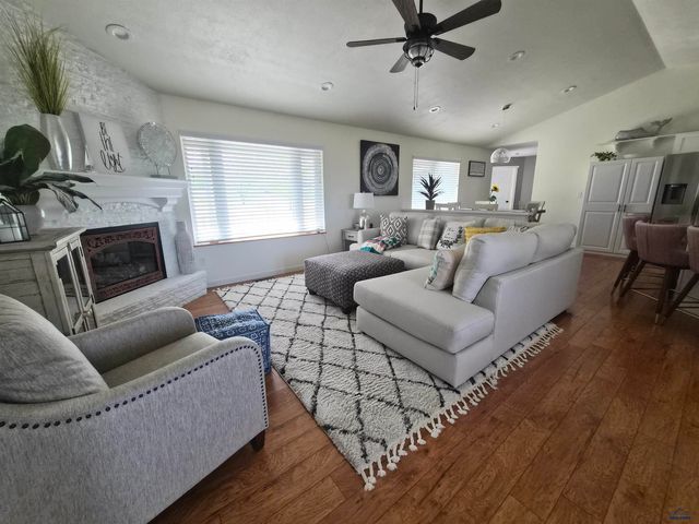 2702 WILDHORSE DR, Rapid City, SD 57703