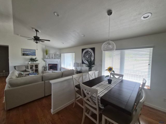 2702 WILDHORSE DR, Rapid City, SD 57703