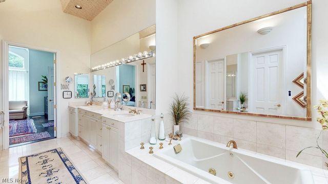21121 S Woodland Road, Shaker Heights, OH 44122