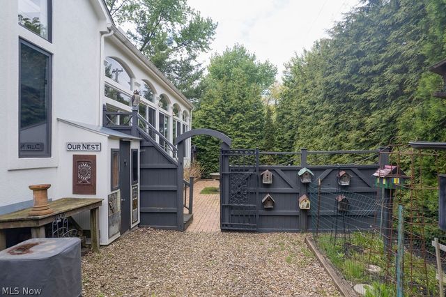 21121 S Woodland Road, Shaker Heights, OH 44122