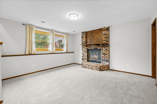 3531 Pilgrim Lane N, Plymouth, MN 55441