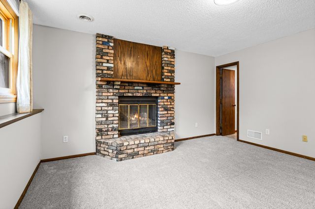 3531 Pilgrim Lane N, Plymouth, MN 55441