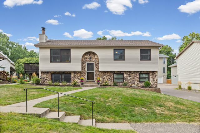 3531 Pilgrim Lane N, Plymouth, MN 55441