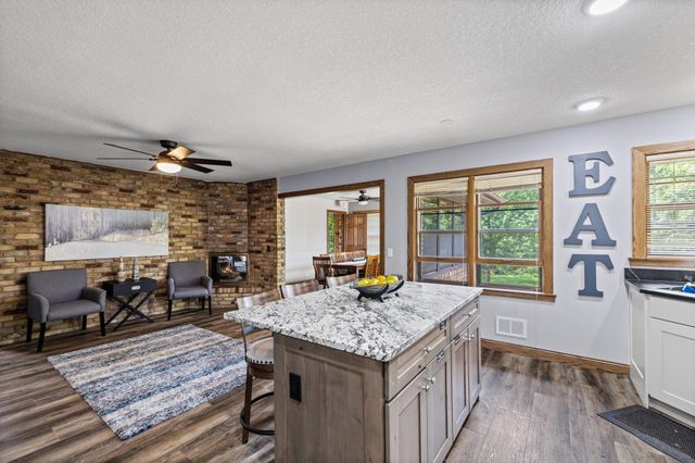 3531 Pilgrim Lane N, Plymouth, MN 55441