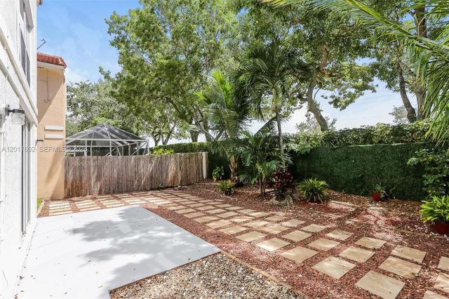 10837 NW 46th Dr, Coral Springs, FL 33076
