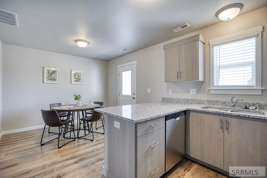 Image 18 of property listing at 2015 Lawrence Lane # 602, Blackfoot, ID 83221