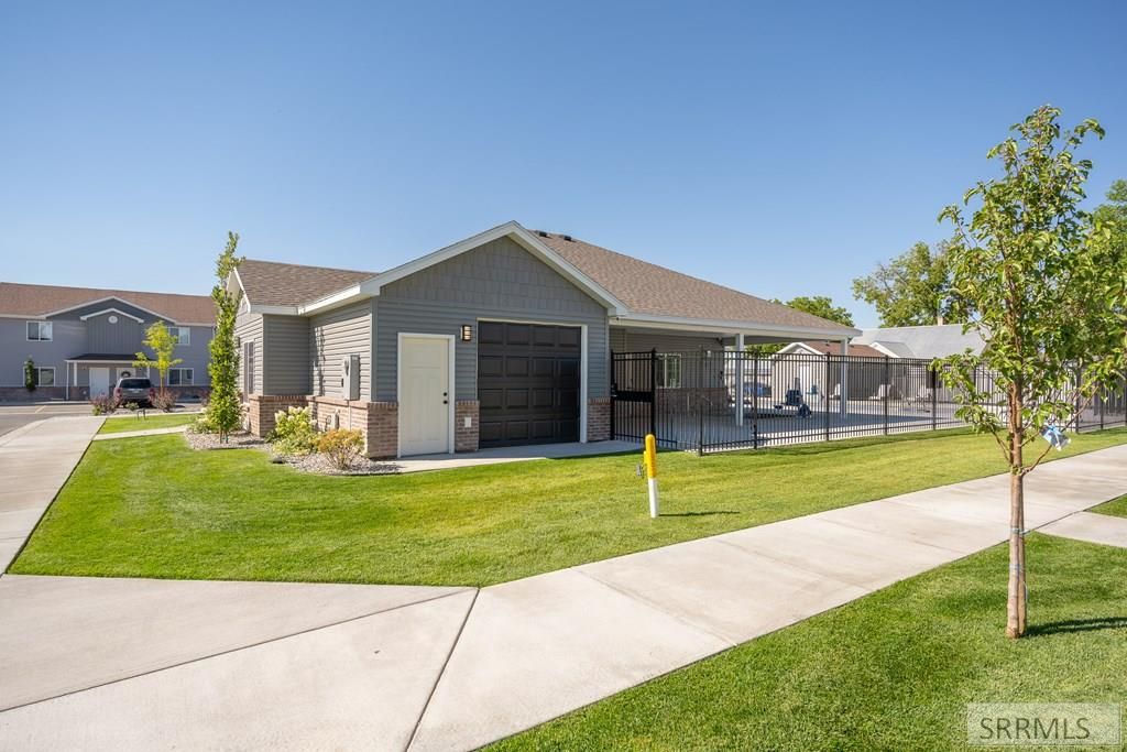 Image 38 of property listing at 2015 Lawrence Lane # 602, Blackfoot, ID 83221