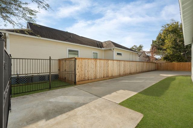 203 Archer Street, Houston, TX 77009